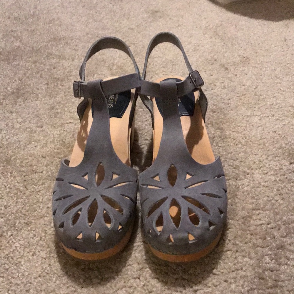 blue grey leather clog